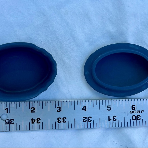 Wedgwood jasperware floral trinket box marked great condition - Picture 3 of 6